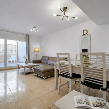 Marina By Edeal Homes דירה *